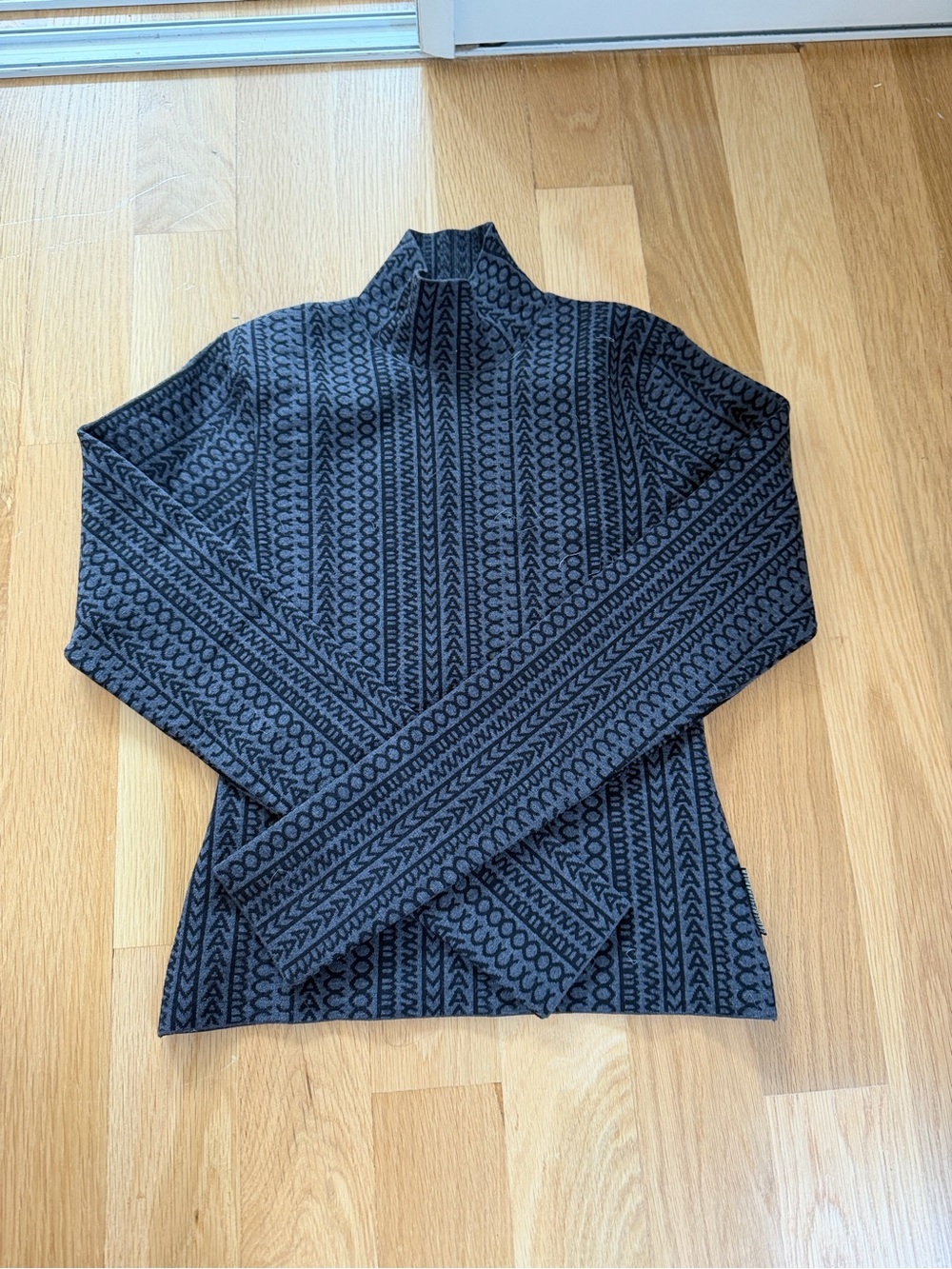 Marc Jacobs Gray and Black Geometric Knit Top